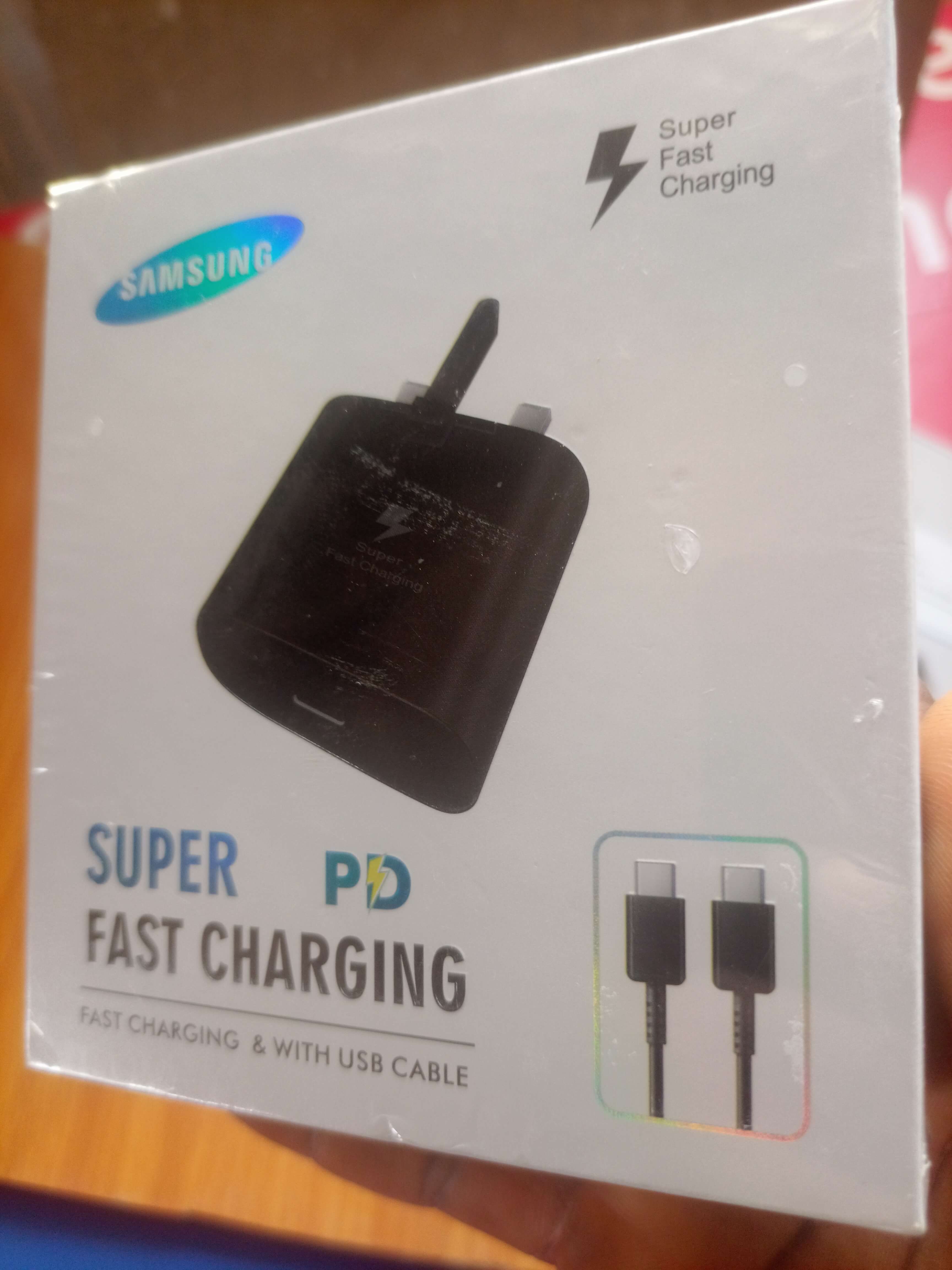 Samsung super PD FASTER CHARGING